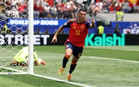 Sem sustos, Espanha vence a Áustria, avança às oitavas e segue sem sofrer gols na Copa