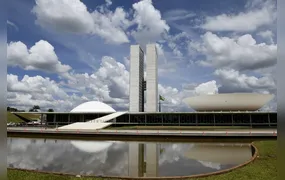 Senado aprova 'Pix Pensão' para o pagamento de pensão alimentícia