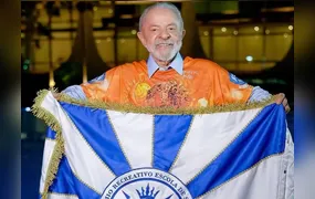 TSE rejeita pedido do PL para investigar Lula por desfilar em escola de samba que o homenageou