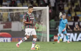 Thiago Silva assina rescisão de contrato e deixa o Fluminense