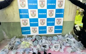 Três homens são presos pela PM no 'Minha Casa Minha Vida', em Maricá