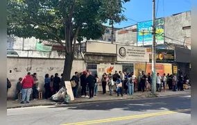 Último dia para se opor à cobrança sindical gera nova fila quilométrica em São Gonçalo