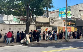 Último dia para se opor à cobrança sindical gera nova fila quilométrica em São Gonçalo