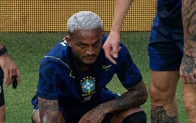 Urgente! Wesley cortado da Copa do Mundo