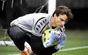 Vasco empata com o Corinthians em São Paulo e vai decidir Copa do Brasil no Maracanã