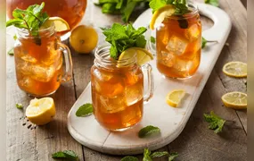 Verão sem desidratação: receitas para manter a energia com sucos, chás gelados e smoothies funcionais