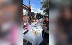 Virginia posta stories em churrasco com Vini Jr. e amigos em São Gonçalo