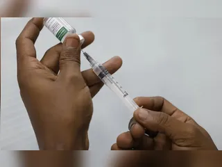 Covid: quem tem 12 anos ou mais pode se imunizar, no Rio, com vacina