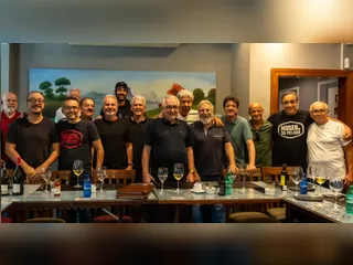 Joel Santana e Paulo Angioni fazem 'resenha' regada a bacalhau e vinho
