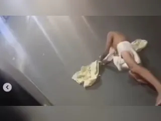 Paciente pula de ambulância em movimento dentro de túnel no Rio