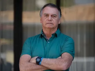 Preso e condenado, Bolsonaro continuará recebendo aposentadoria parlamentar de mais de R$ 40 mil