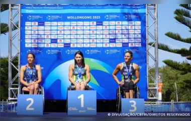 Jéssica Ferreira conquista bronze no Mundial de triatlo paralímpico