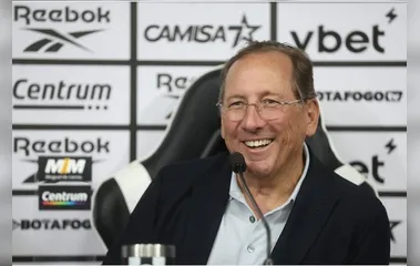 John Textor faz proposta bilionária para comprar clube inglês