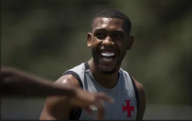 Vasco negocia renovação com Rayan até o fim de 2028