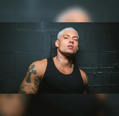 Cantor Filipe Ret é investigado por pichação em prédio de Macaé