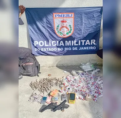 PM prende dois por tráfico de drogas no Viradouro, em Niterói