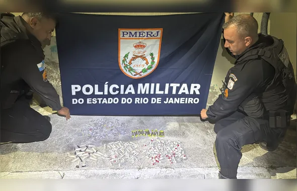 Adolescente é apreendido com drogas durante ação da PM em Itapeba, em Maricá