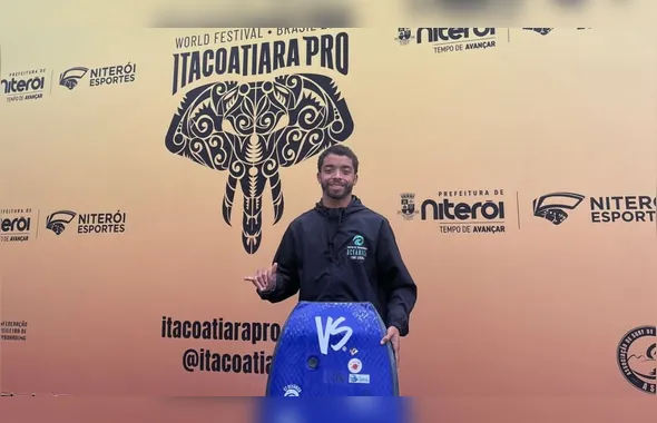 Atleta que sofreu acidente em campeonato de surfe em Itacoatiara perde movimentos das pernas