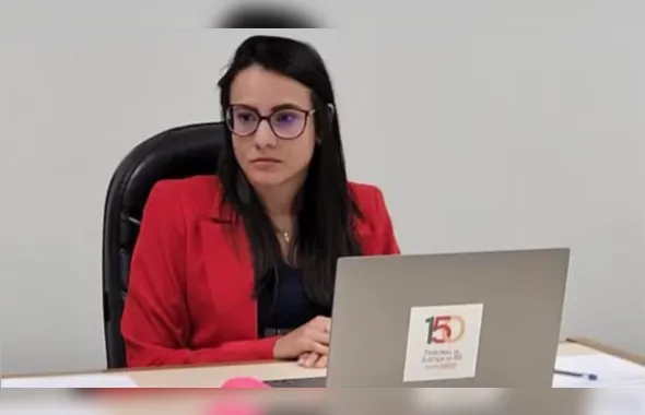 Juíza natural de Niterói morre aos 34 anos após procedimento de fertilização em SP