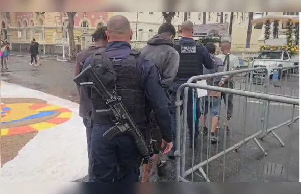 Ladrões de cabos levam surra de funcionários e acabam presos em Niterói; Vídeo!