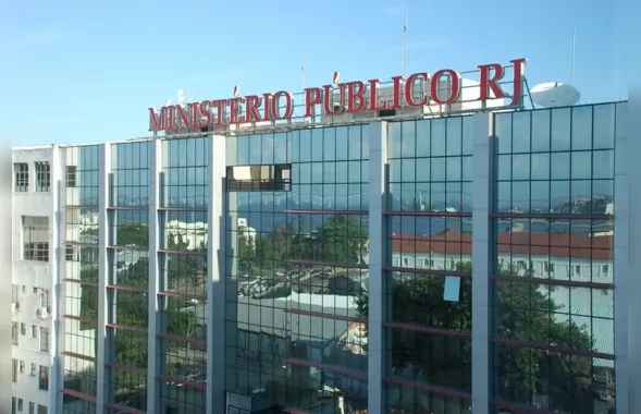 MPRJ denuncia seis PMs por crimes cometidos durante a Operação Contenção
no Complexo do Alemão e na Vila Cruzeiro