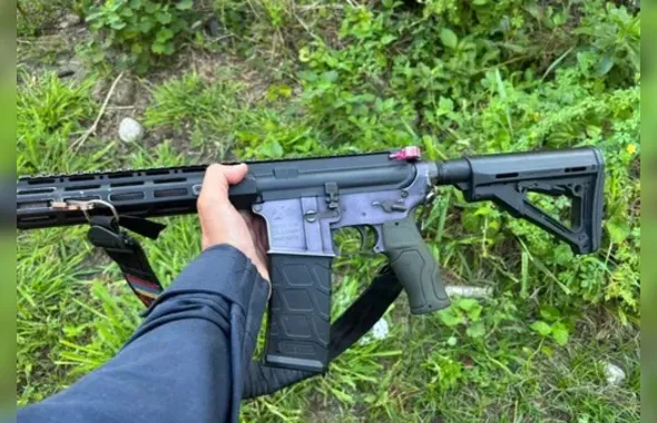 PM apreende fuzil durante operação em Itaboraí