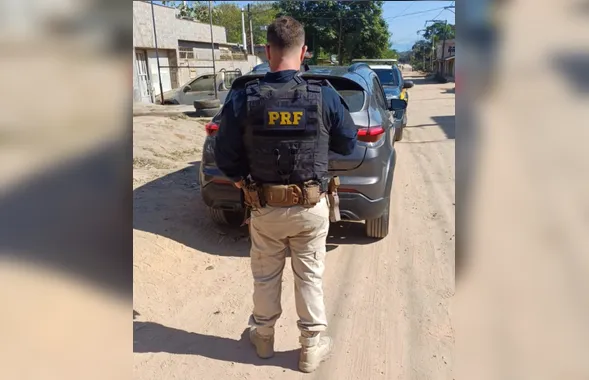 PRF apreende veículo com placa adulterada em Itaboraí