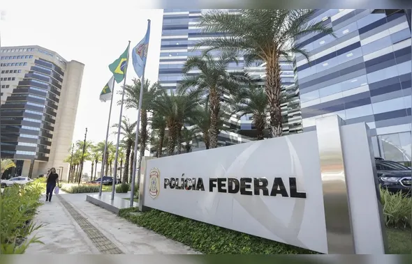 PF atua contra grupo investigado por fraudes na emissão de CPFs