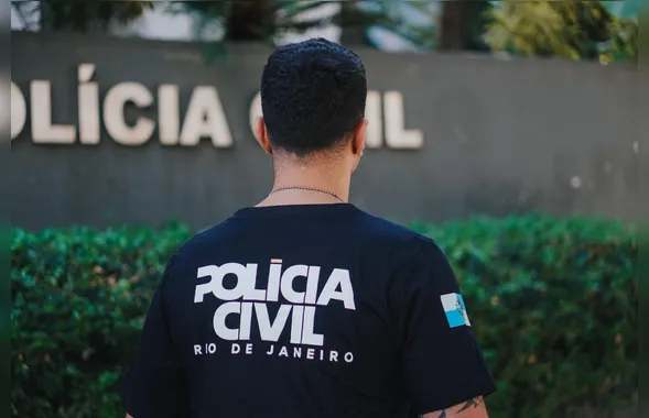 DRF realiza operação em Niterói e SG contra organização criminosa especializada em golpes virtuais