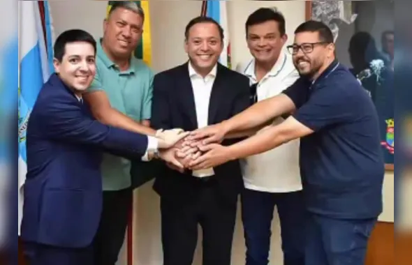 Prefeito de Niterói convida adversário de São Gonçalo para diálogo