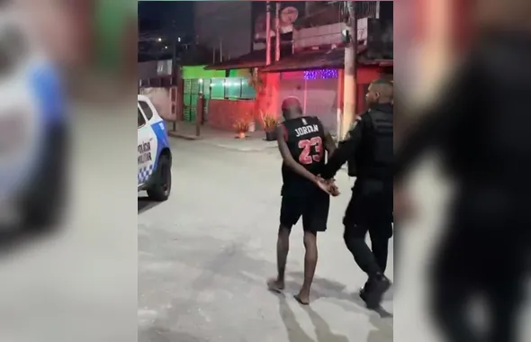 Suspeito morre e outro é detido após tentativa de roubo de veículo em São Gonçalo