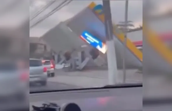 Ventania derruba cobertura de posto da gasolina e provoca queda de árvores em Niterói (vídeo)