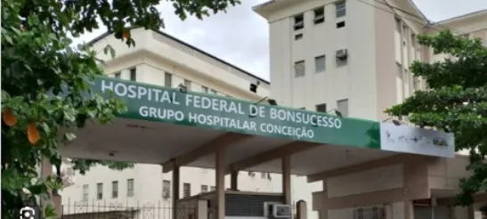 Menina foi transferida para o Hospital Federal de Bonsucesso após ser baleada na noite deste domingo (25)