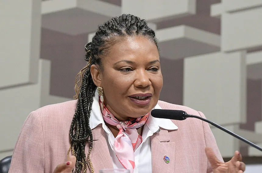 Ministra Margareth Menezes