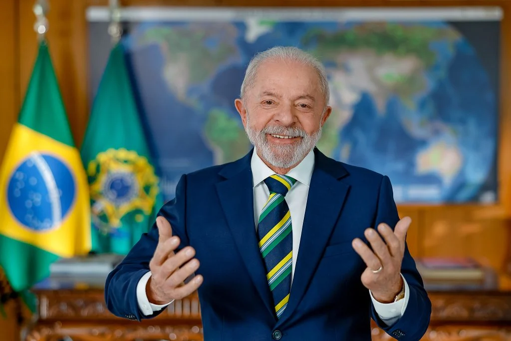 Lula vence com 00% , de virada