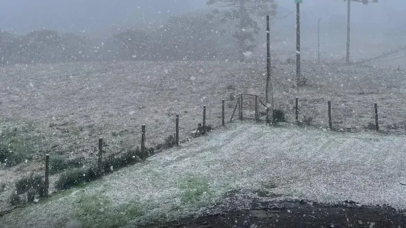 Cidades foram afetadas por tempestades, granizo e inundações