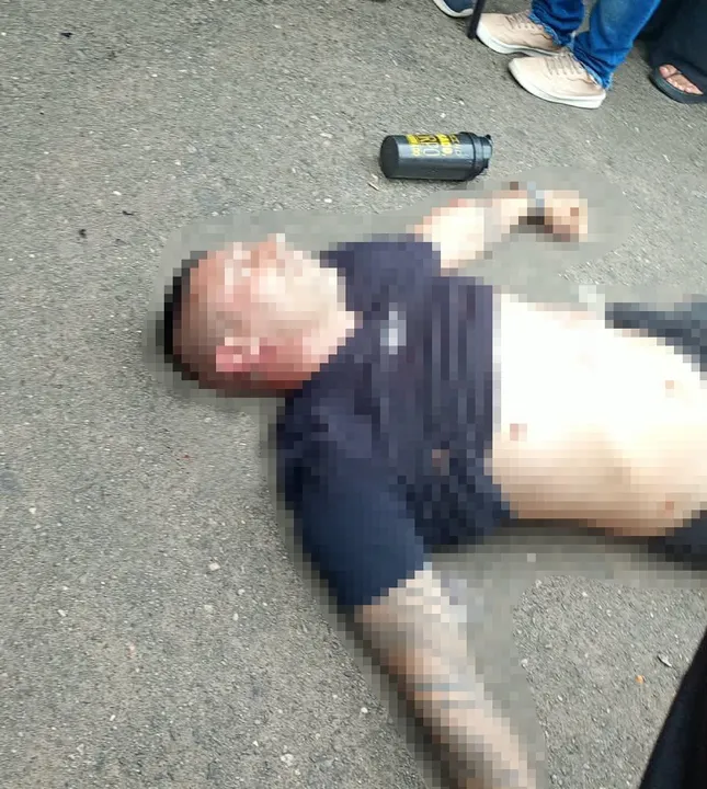 A vítima deixava a academia de ginástica e acabou surpreendida por um homem, com colete a prova de balas que portava um fuzil
