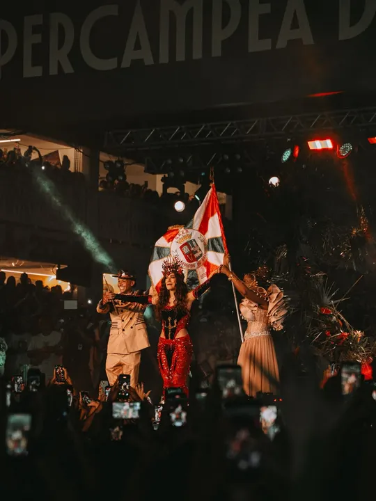 Coroação da cantora Anitta teve grande audiência no mundo virtual