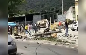 Acidente na Avenida Central, em Niterói, deixa duas vítimas em estado grave; vídeo