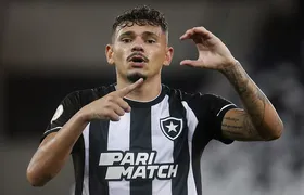 Botafogo negocia retorno de Tiquinho Soares e avança por acordo até o fim de 2026