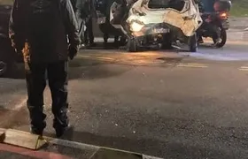 Homem morre e um adolescente fica ferido em colisão entre dois carros no Fonseca
