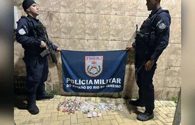 Dois homens são presos por tráfico na Comunidade do Caranguejo, em Niterói