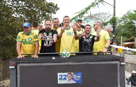 Douglas Ruas lidera em Maricá motociata de apoio a Flávio Bolsonaro