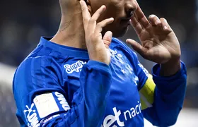 Flamengo leva virada no último minuto e perde chance de assumir liderança do Brasileiro