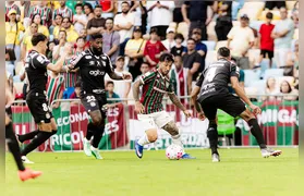 Fluminense é dominado no segundo tempo e perde de virada para o Santos no Maracanã