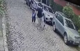 Polícia Civil prende homem que agrediu mulher e chutou cachorros na Gávea