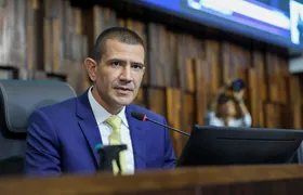 Presidente da Alerj, deputado Douglas Ruas discursa como governador eleito e defende a união entre os poderes