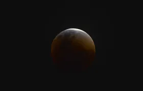 Vai dar para ver o eclipse lunar em São Gonçalo? Confira a previsão do tempo