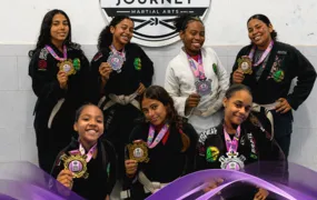 Agosto Lilás: meninas de projeto social carioca conquistam o Mundial Feminino de jiu-jitsu
