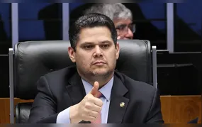 Alcolumbre destrava PEC do fim da 6x1 após conversas com Lula